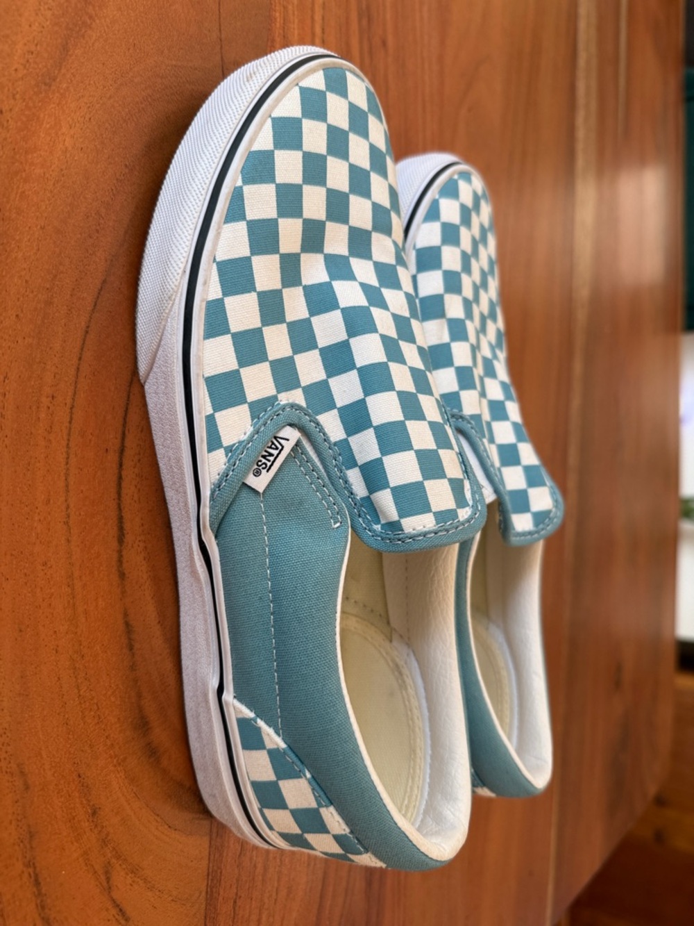 Vans Slip-On Shoes in Junior size 6.5 which equal women’s size 8/8.5 - Picture 3 of 8